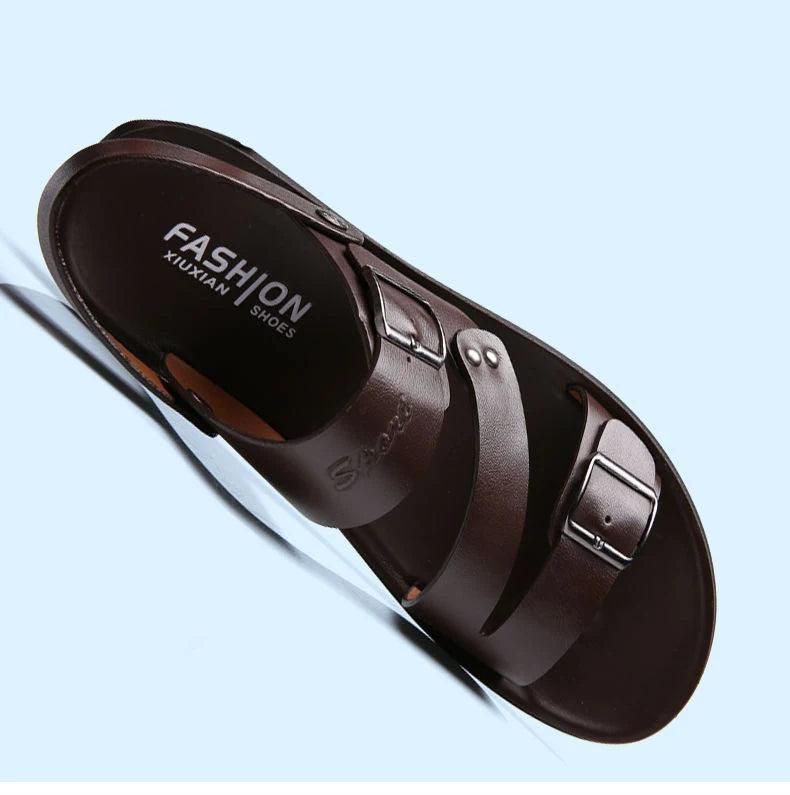 Sandália Masculina de Couro PU com Fivela Dupla