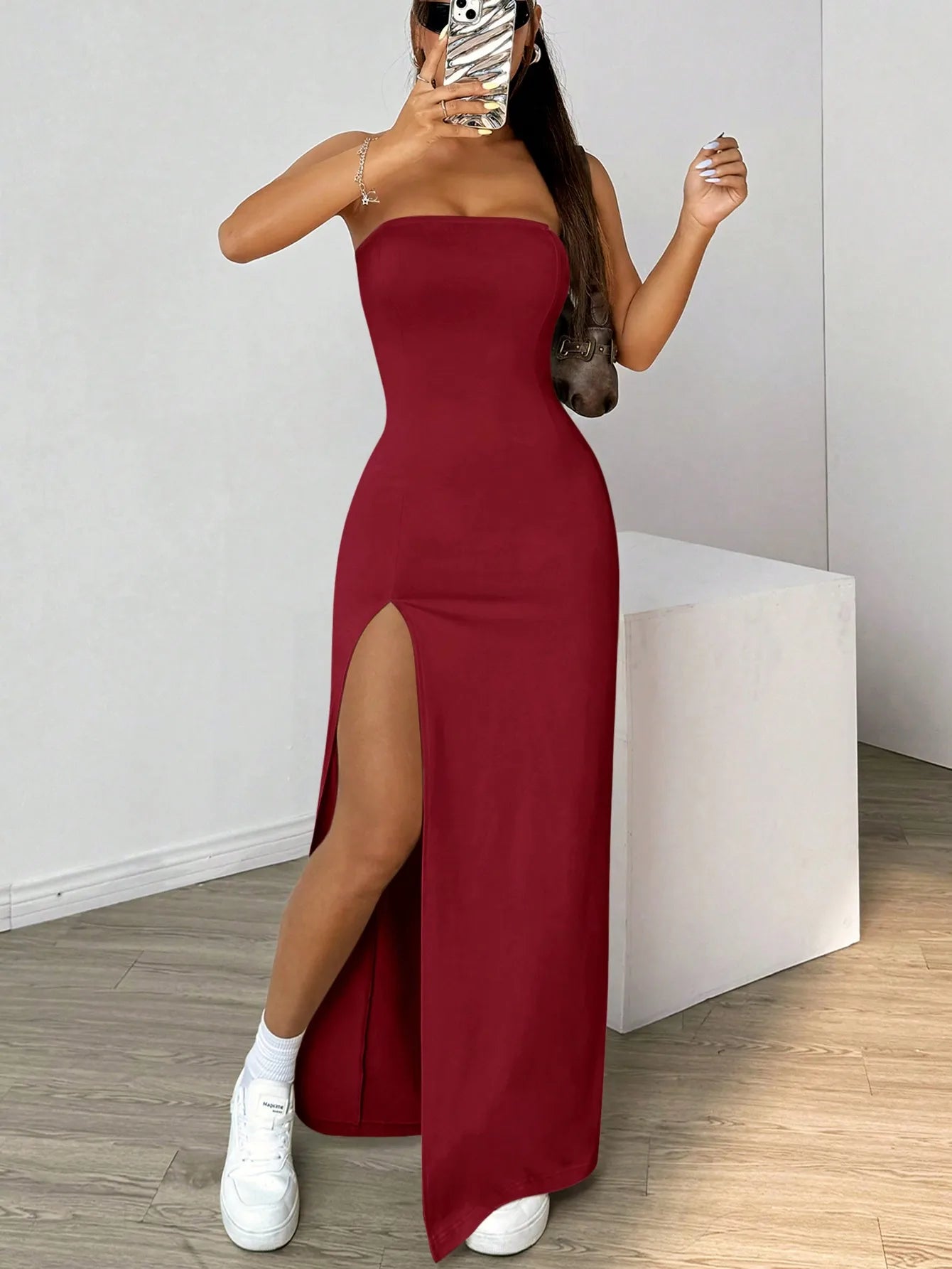 Vestido Longo Feminino com Fenda Elegante
