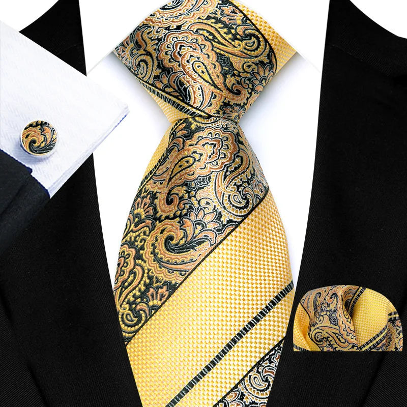 Gravata Masculina de Luxo com Estampa Paisley com Acessórios