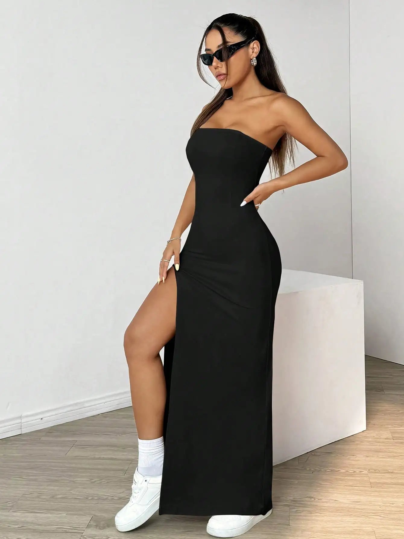 Vestido Longo Feminino com Fenda Elegante