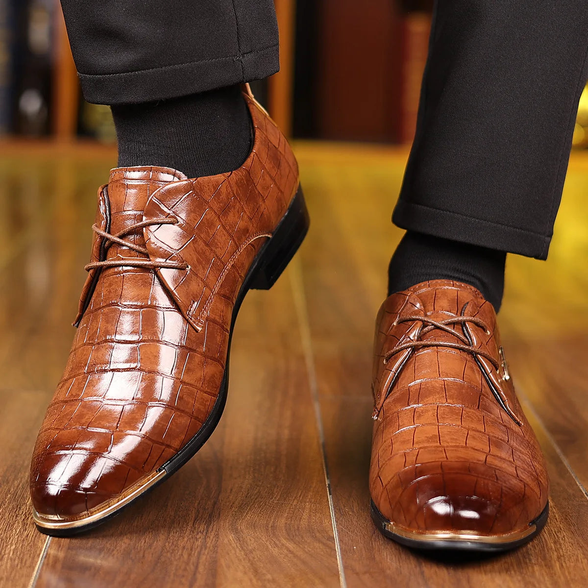 Sapato Masculino de Couro PU Macio Bico Fico