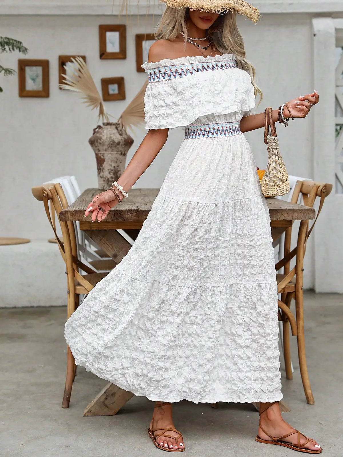 Vestido Longo Feminino Renda Texturizada Ombro á Ombro by Loja Bruna Modas