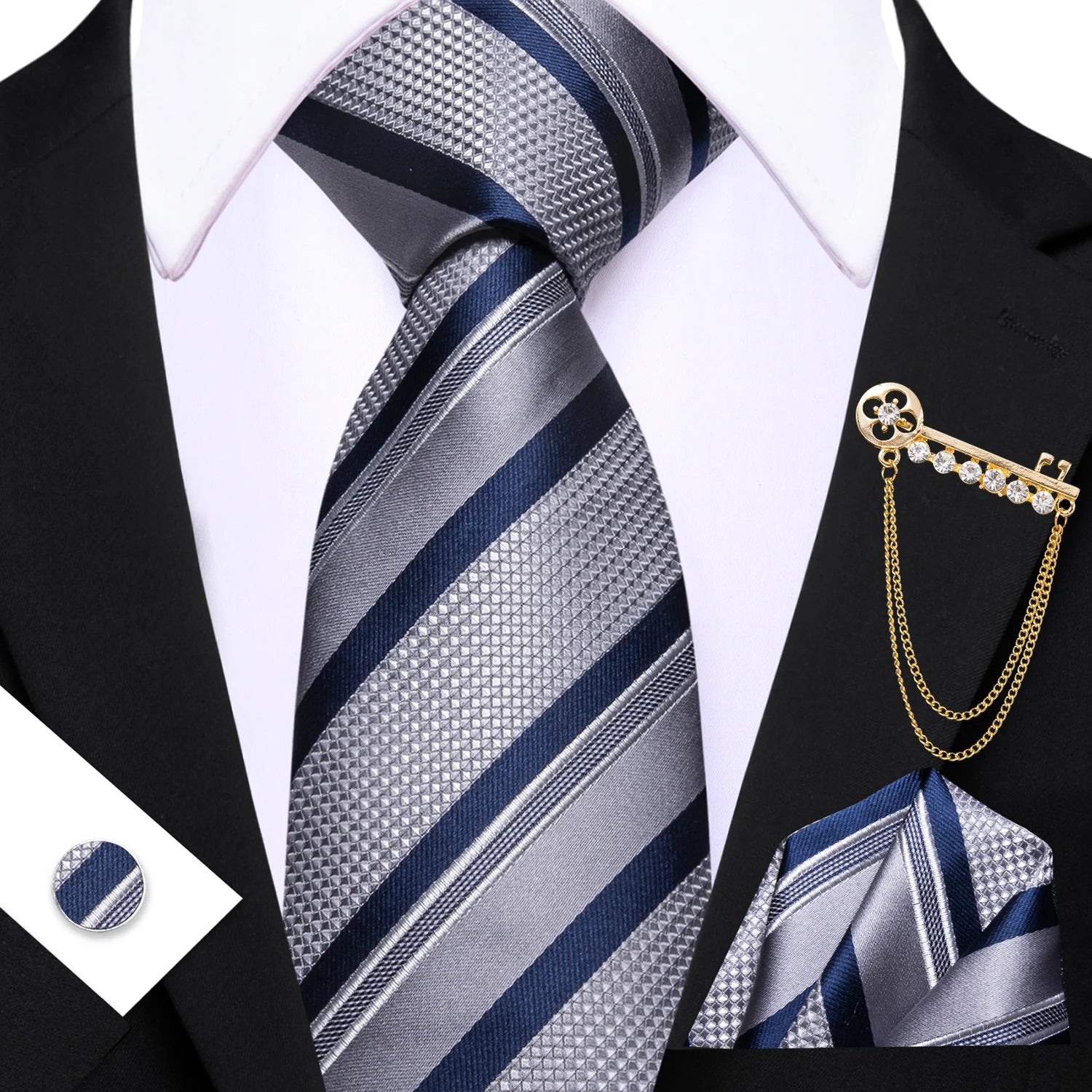 Conjunto de Gravata Masculina Listrada com Lenço de Bolso