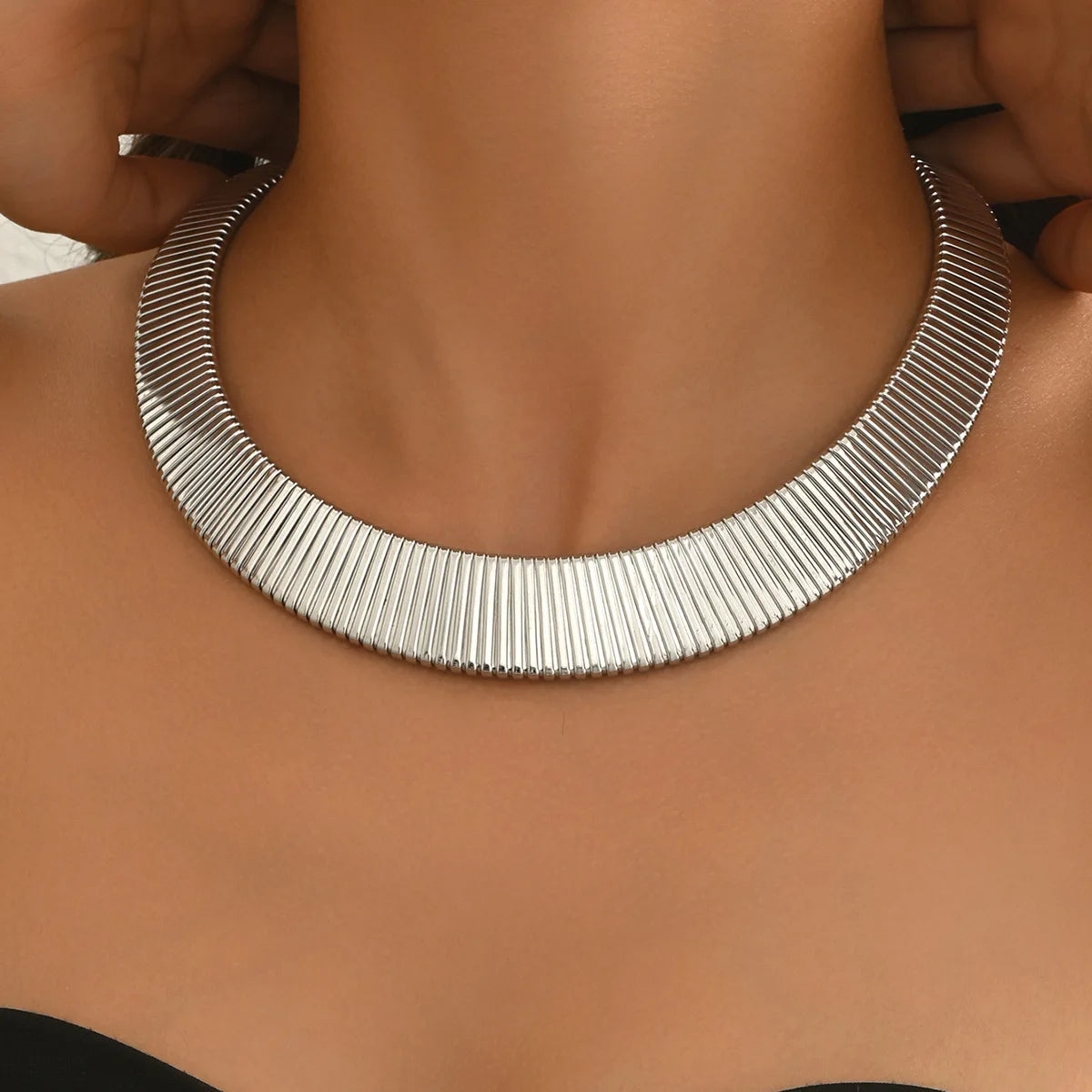 Colar Gargantilha Feminino de Luxo Circulo de Fogo