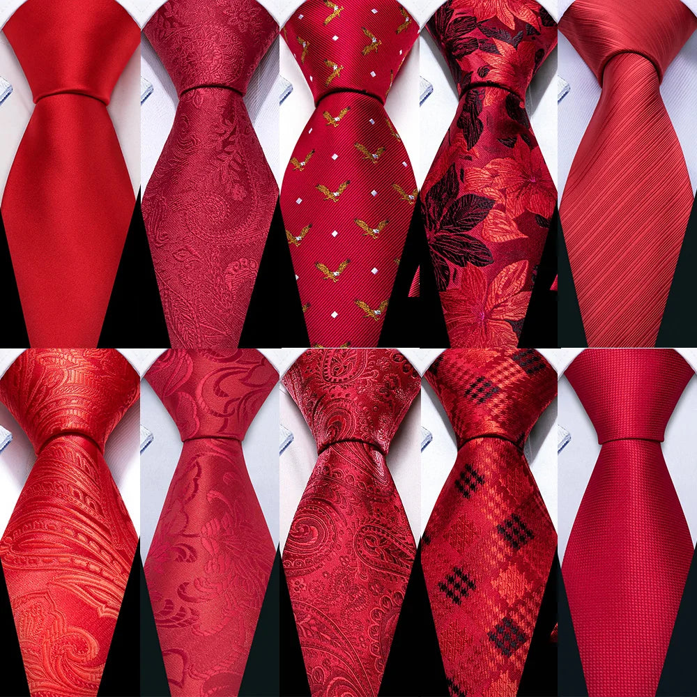 Gravata Masculina Poliéster Vermelha com Estampa Paisley