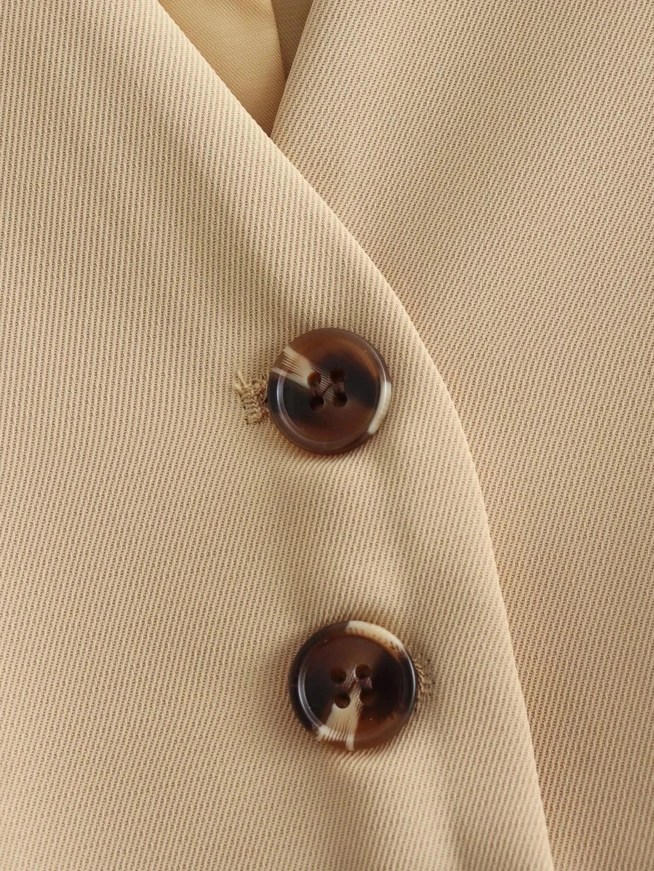 Conjunto Feminino Com Colete Sem Mangas E Saia Longa Cáqui