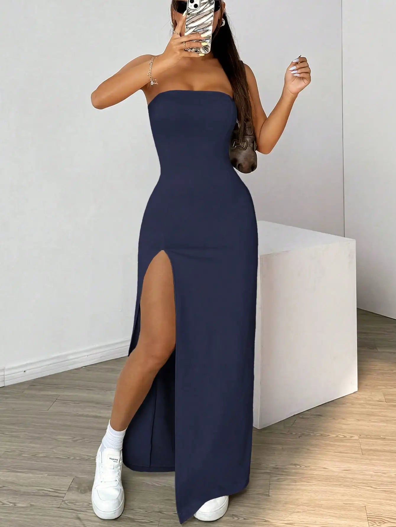 Vestido Longo Feminino com Fenda Elegante