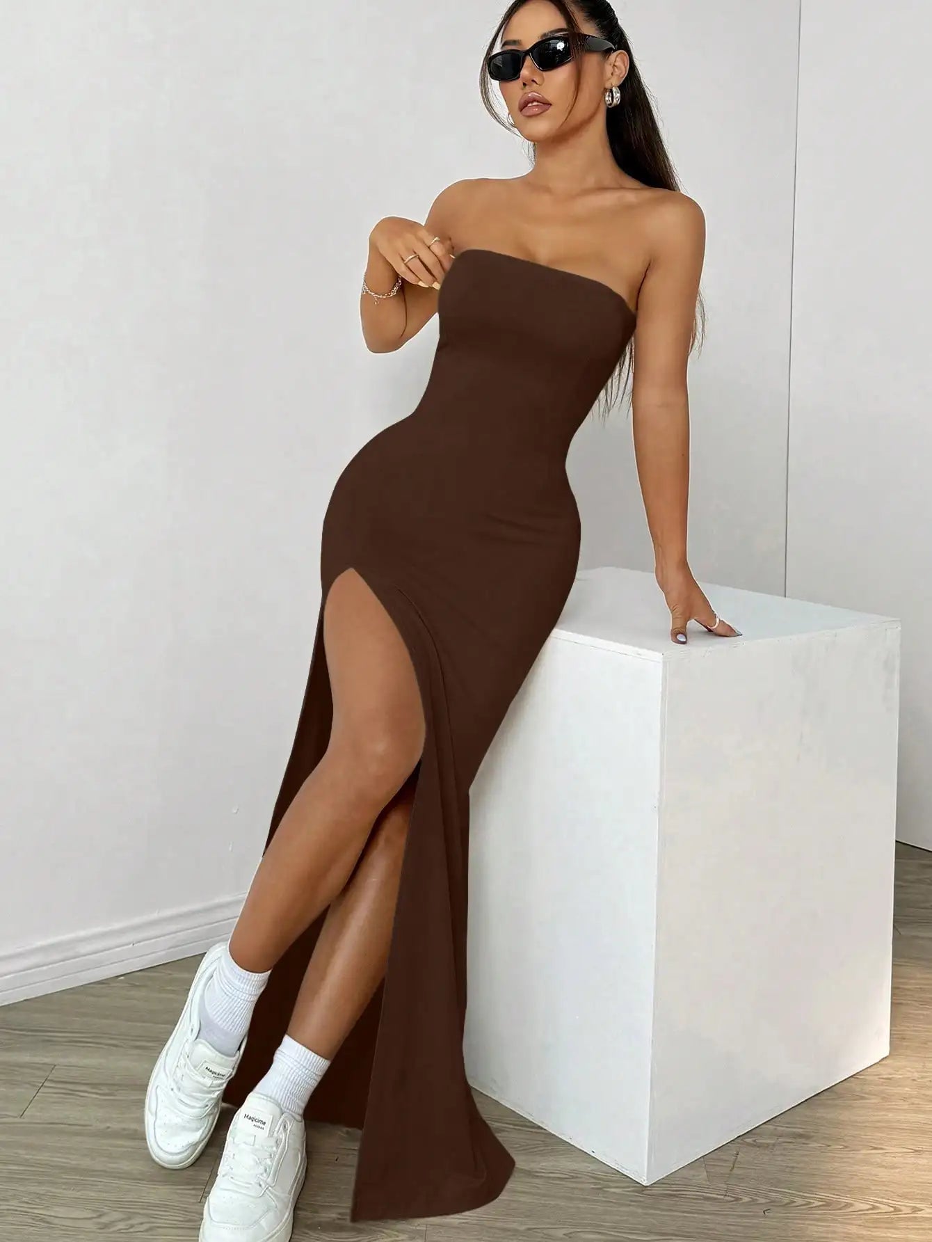Vestido Longo Feminino com Fenda Elegante