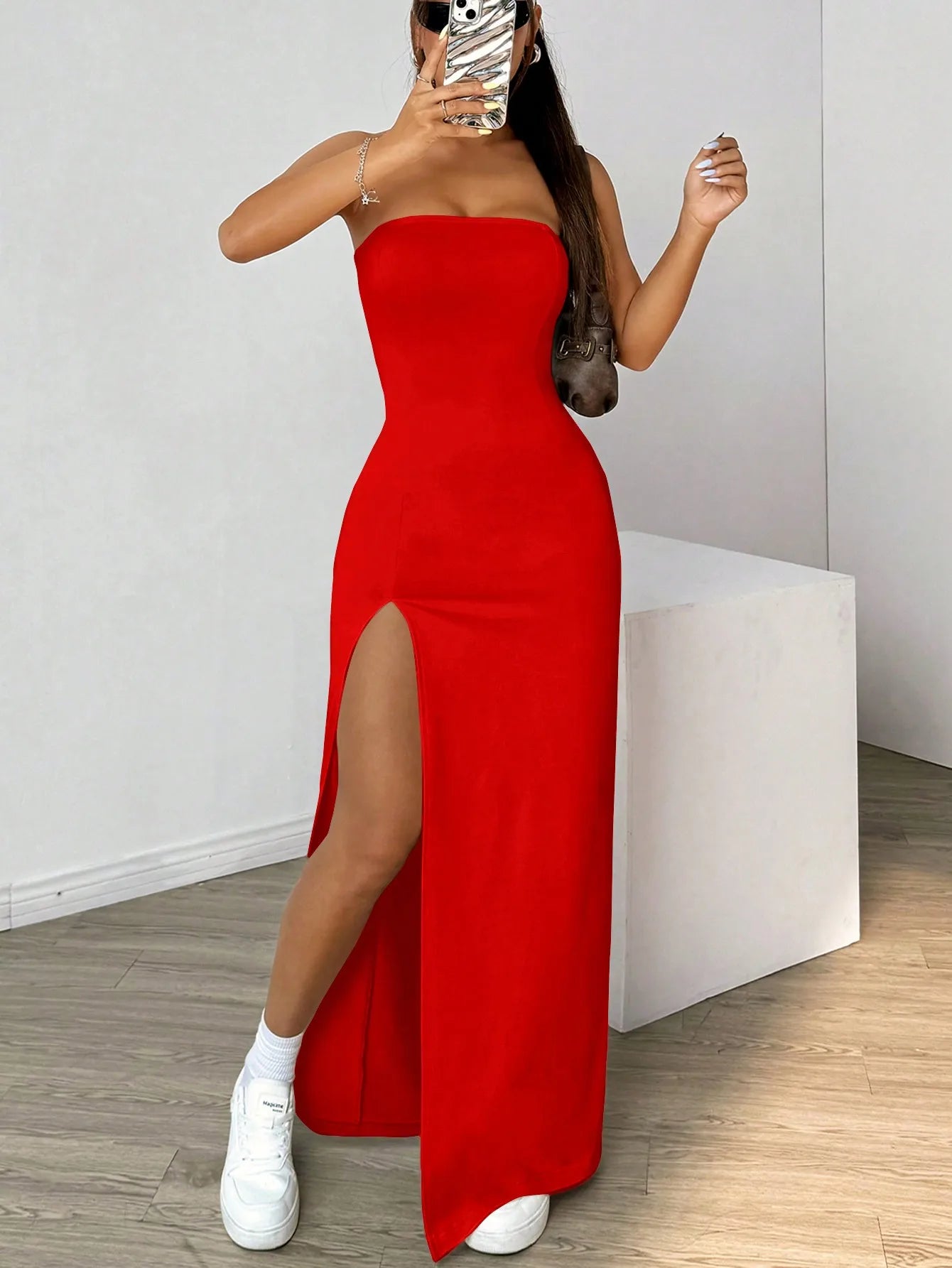 Vestido Longo Feminino com Fenda Elegante
