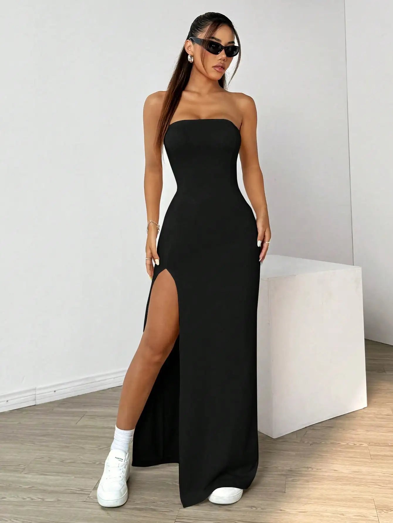 Vestido Longo Feminino com Fenda Elegante