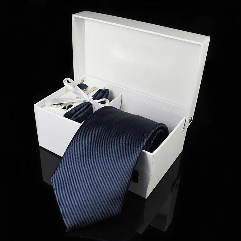 Gravata Masculina de Seda 8cm com Lenço, Abotoaduras e Caixa