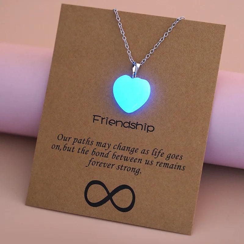 Colar Feminino Luminoso com Pingente Brilho Noturno