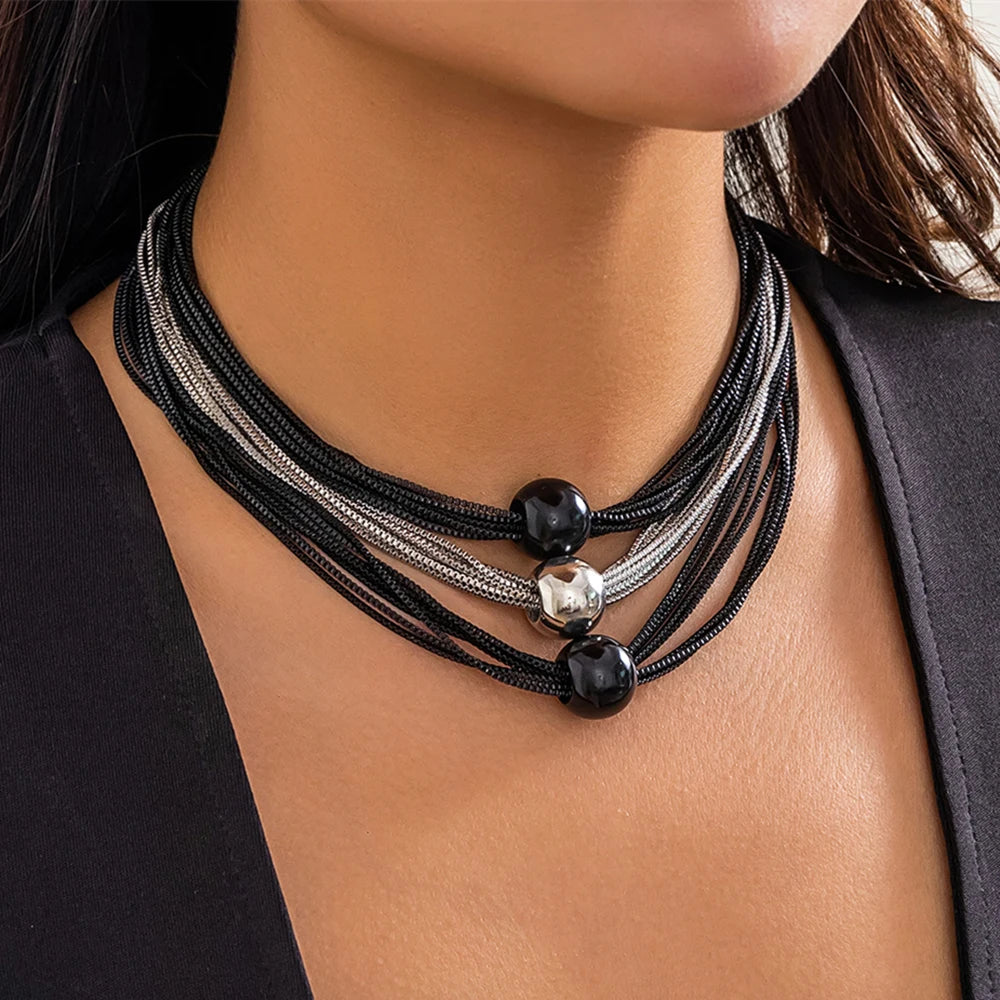 Colar Gargantilha Feminino Multicamadas com Bolas Grandes