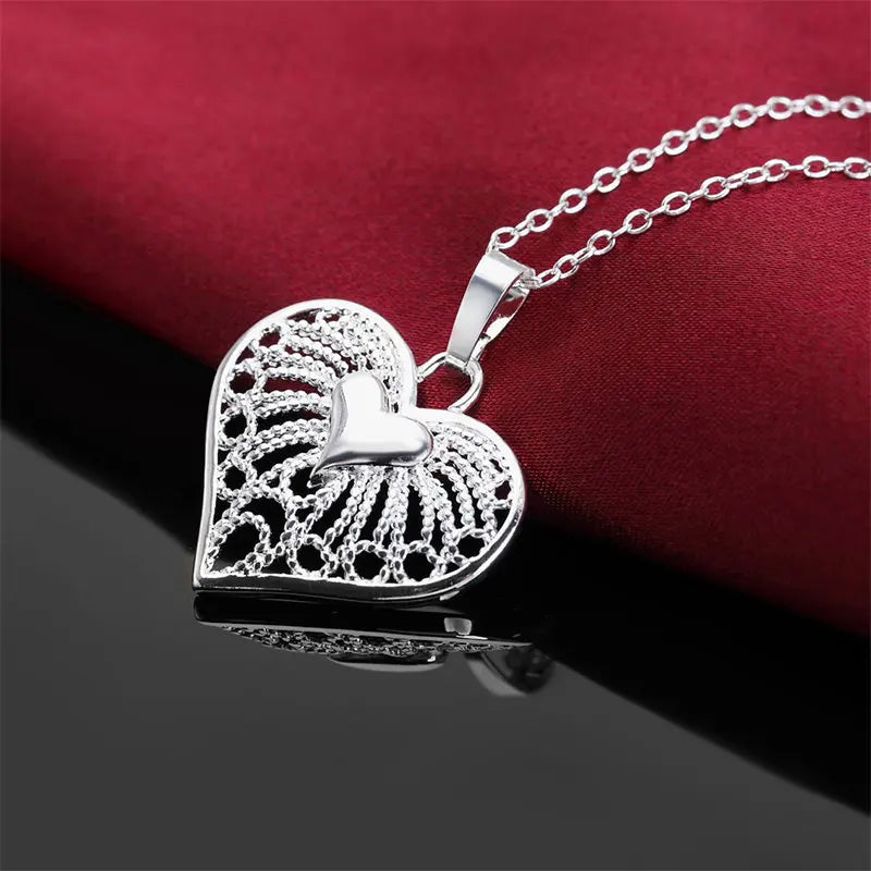 Colar Feminino com Pingente de Coração Prata 925