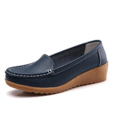 Couro genuíno moda cunha mulheres apartamentos sapatos retro mulher deslizamento em sapato feminino mocassins confortáveis tenis feminino plus size