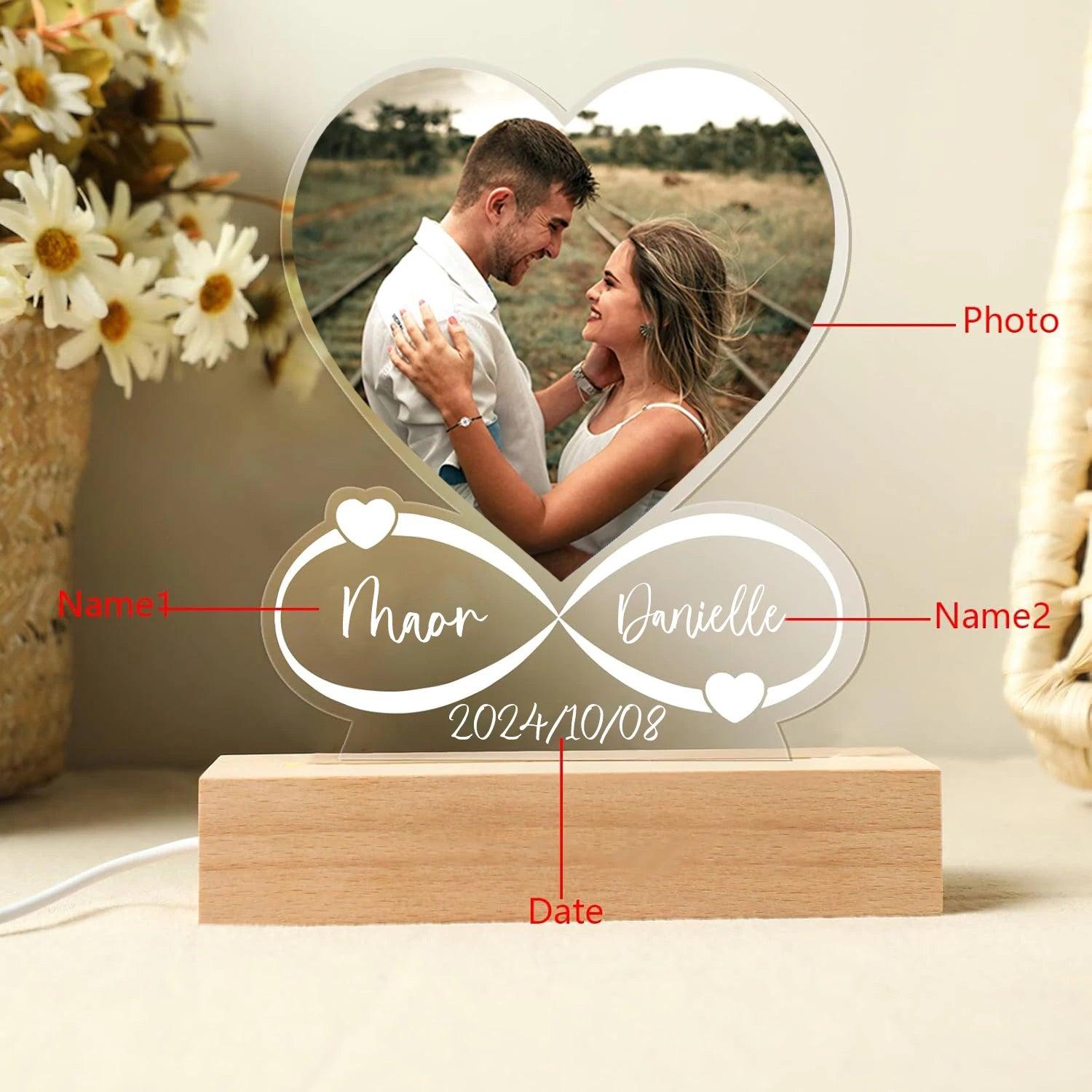 Moldura Personalizada de Foto com LED em Acrílico para Casais