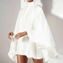 Vestido Mini Festa Feminino Gola Alta com Mangas Batwing