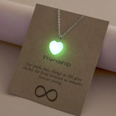 Colar Feminino Luminoso com Pingente Brilho Noturno