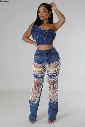 Calça Feminina Jeans Rasgada com Strass
