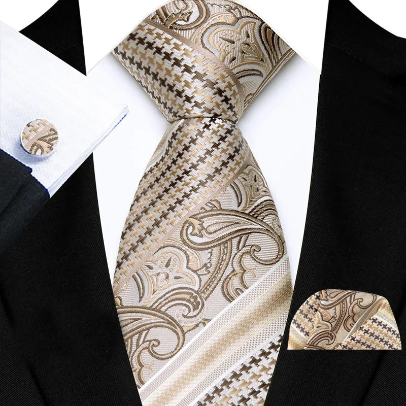 Gravata Masculina de Luxo com Estampa Paisley com Acessórios