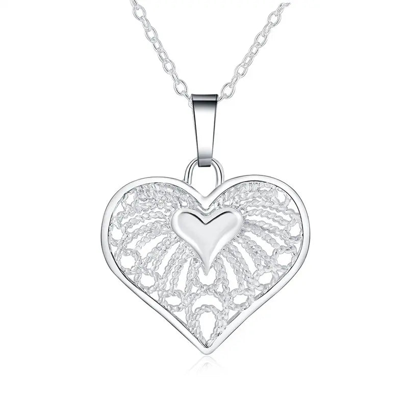 Colar Feminino com Pingente de Coração Prata 925