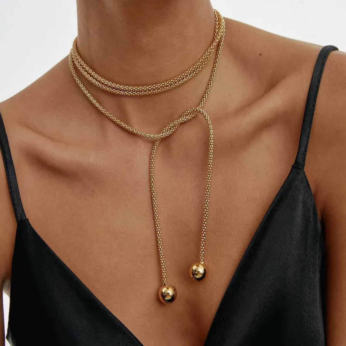 Colar Feminino Dourado Múltiplas Camadas