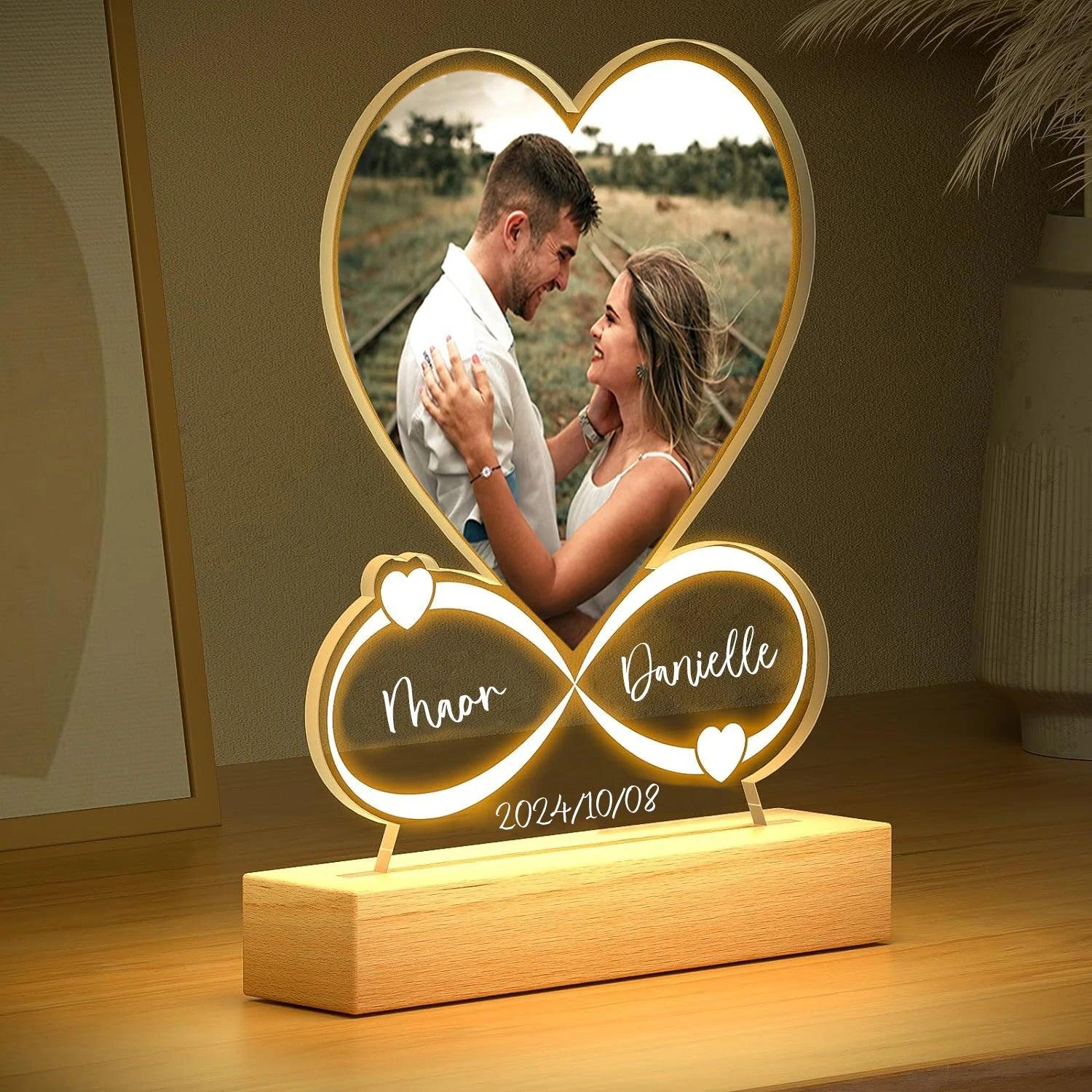 Moldura Personalizada de Foto com LED em Acrílico para Casais