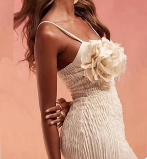 Vestido Longo Bodycon de Apliques Sem Costas | Elegância e Estilo