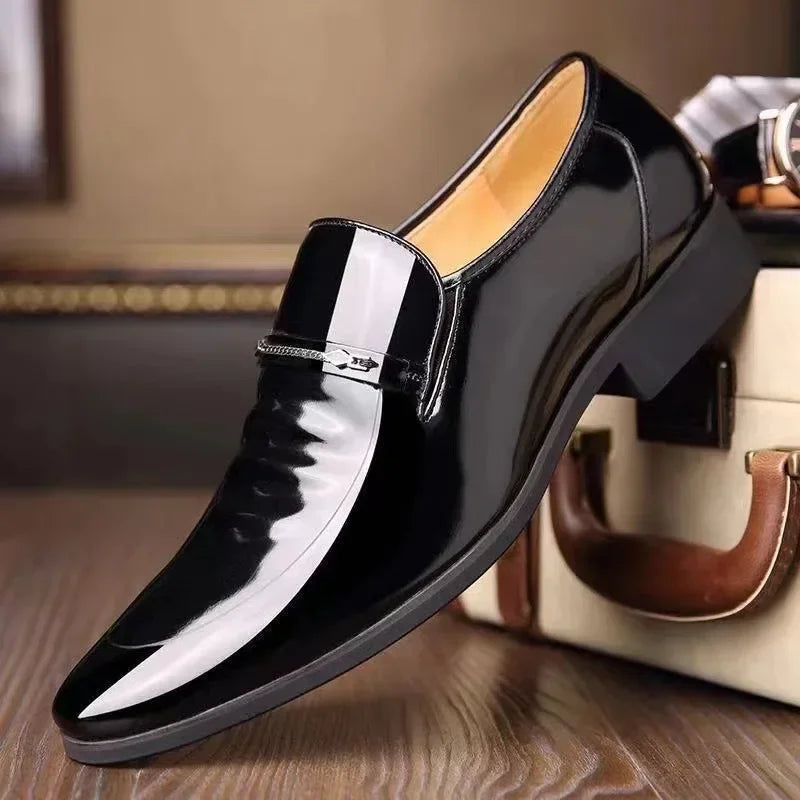 Sapato Masculino Oxford de Couro Envernizado